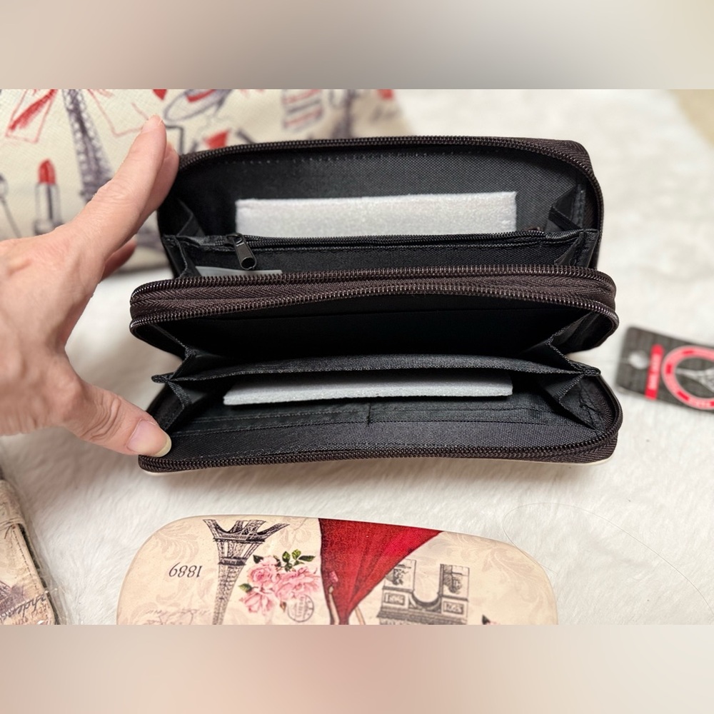 Paris Themed Shoulder Bag Set - Black and Cream - Picture 4 of 13